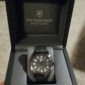 *BRAND NEW* Victorinox Swiss Army Watch